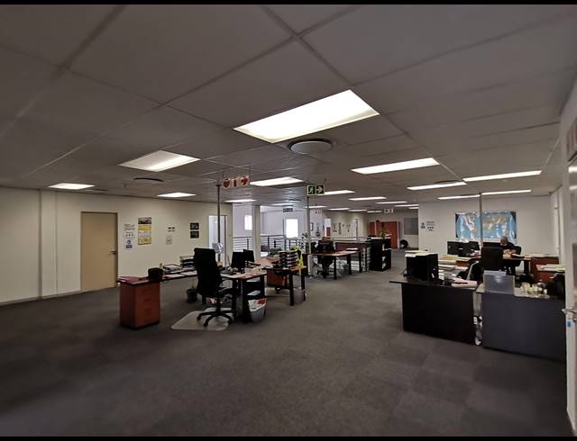 5,862M² WAREHOUSE FOR SALE IN POMONA